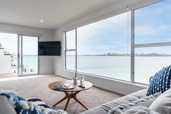 Stay Tauranga Waterfront House with Boat House  - logo