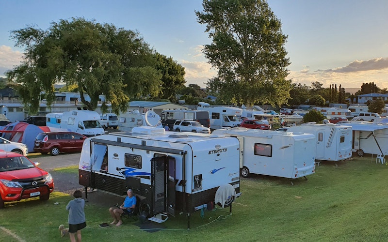 No better place to catch a lovely sunset than on our powered and unpowered campsites. Come in and park up your car, caravan or campervan and avoid the hassle of trying to find a carpark in town as we are only a 5 minute walk into the town centre. 